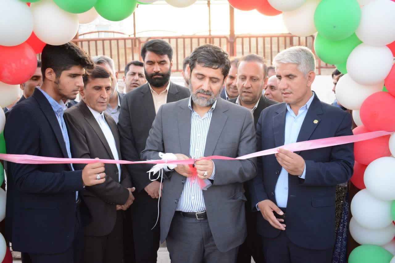 افتتاح چمن مصنوعی شهدای دانش‌آموز گچساران با مساحت ۶ هزار و ۴۰۰ مترمربع